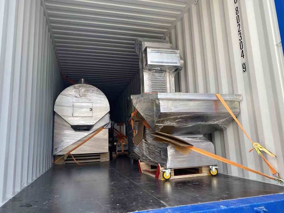 許昌智工8米大型電磁炒貨生產線發貨韓國